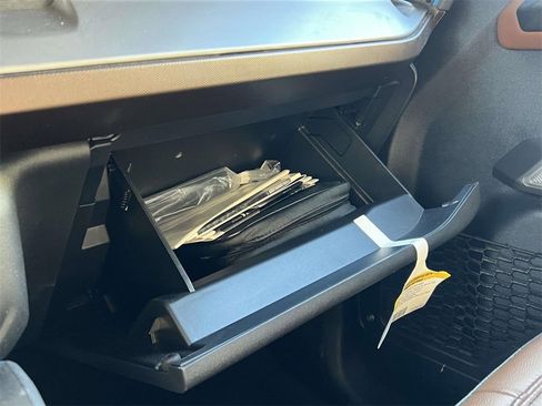 Used 2022 Ford Bronco Outer Banks image 11