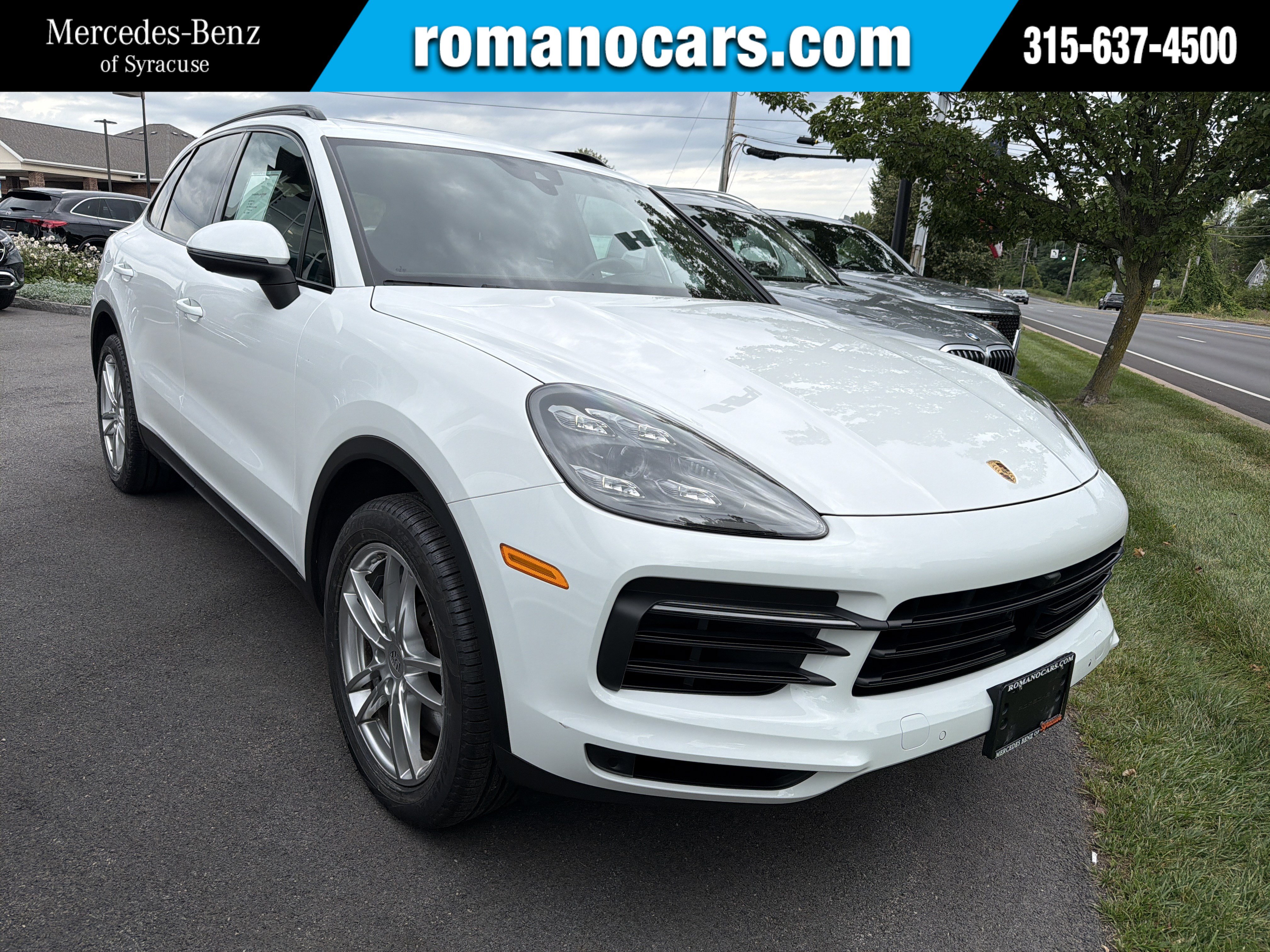Used 2022 Porsche Cayenne AWD/4WD image 1