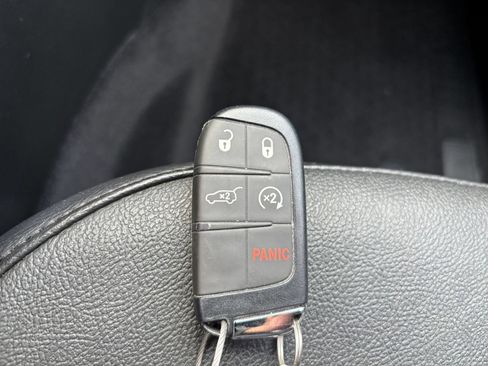 Used 2026 Jeep Compass Trailhawk AWD/4WD image 17