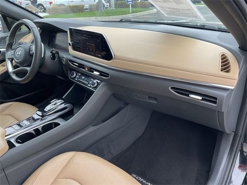 Used 2022 Hyundai Sonata Limited image 30