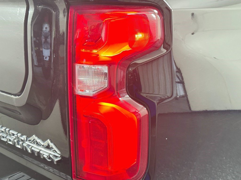 Used 2024 Chevrolet Silverado 1500 High Country AWD/4WD image 33