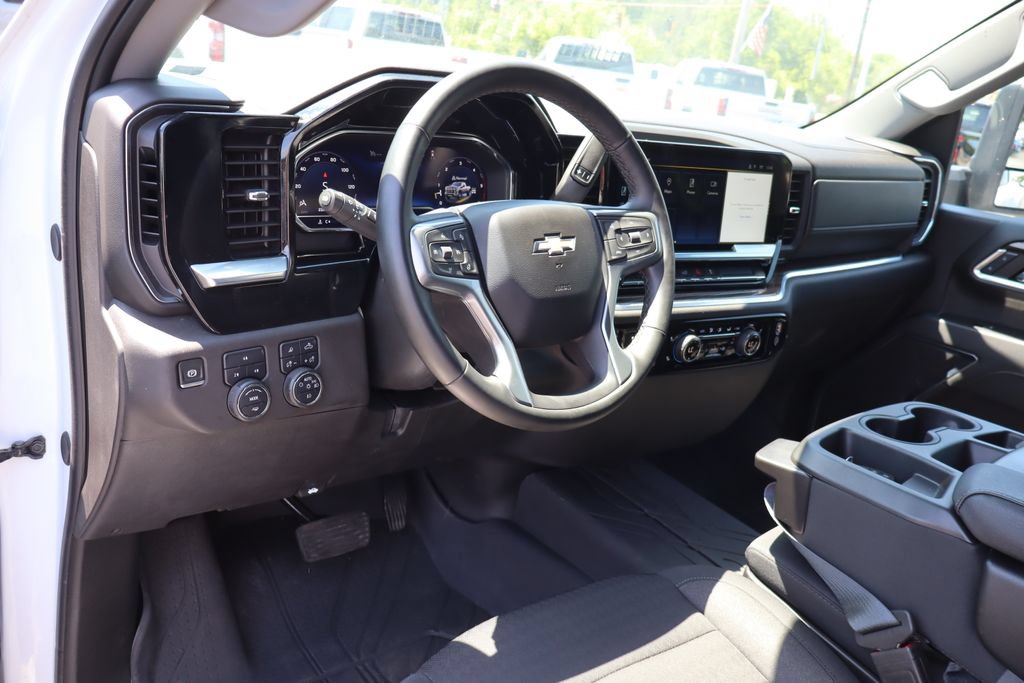 Used 2024 Chevrolet Silverado 3500 LT w/ All Star Edition AWD/4WD image 5