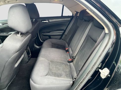 Used 2023 Chrysler 300 Touring RWD image 23