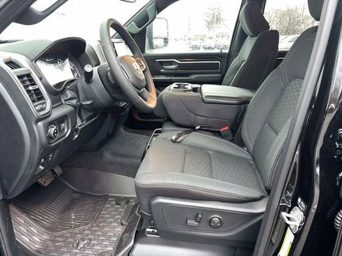 New 2026 RAM 1500 4x4 Crew Cab image 5