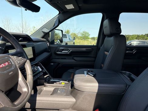 Certified 2024 GMC Sierra 2500 AT4 w/ AT4 Premium Plus Package AWD/4WD image 26