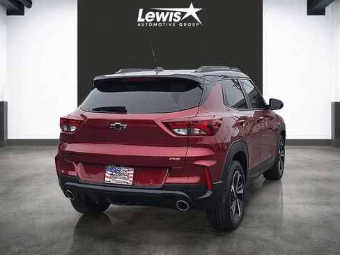 Used 2022 Chevrolet TrailBlazer RS w/ Technology Package FWD image 4