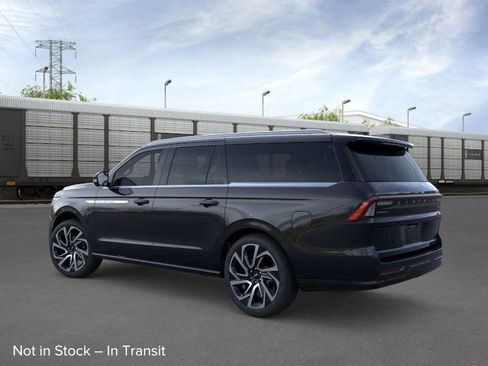 New 2026 Lincoln Navigator L Reserve image 4
