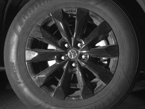 Used 2025 MAZDA CX-50 AWD 2.5 S w/ Premium Package image 12