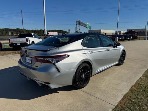 Used 2024 Toyota Camry XSE image 8