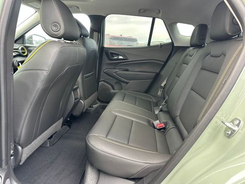 New 2026 Chevrolet Trax ACTIV w/ Sunroof Package FWD image 15