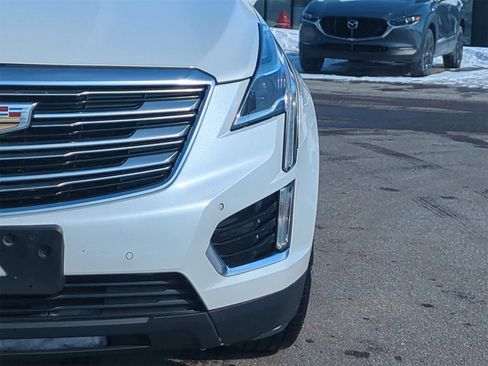 Used 2017 Cadillac XT5 Luxury w/ Driver Awareness Package image 10