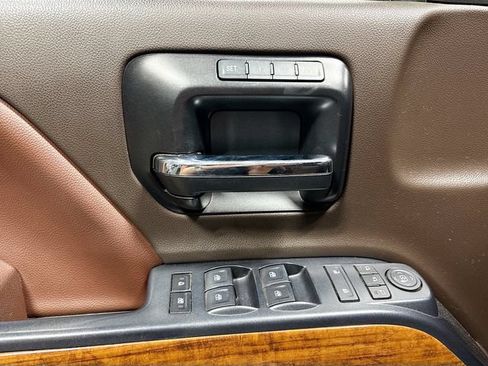 Used 2014 Chevrolet Silverado 1500 High Country w/ High Country Premium Package AWD/4WD image 16