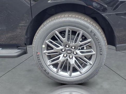 New 2026 Ford Expedition Max Platinum AWD/4WD image 4