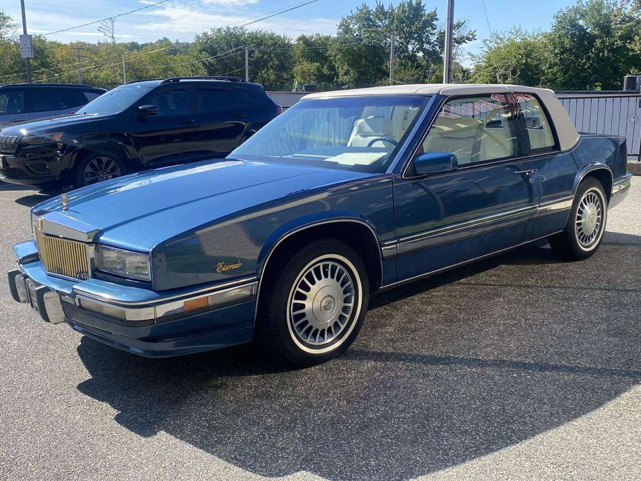 Used 1991 Cadillac Eldorado Coupe FWD image 4
