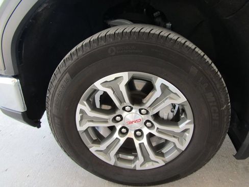 Used 2025 GMC Sierra 1500 SLT AWD/4WD image 31