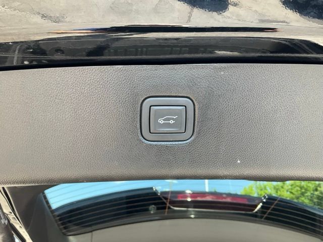 Used 2024 Chevrolet Blazer LT w/ Convenience Package FWD image 18