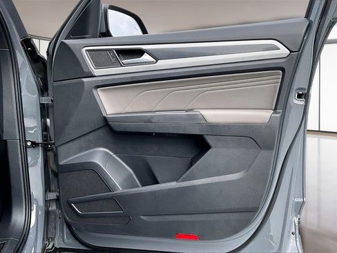 Used 2023 Volkswagen Atlas Cross Sport SEL image 26