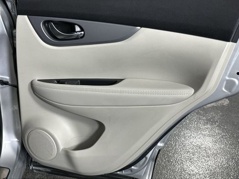 Used 2020 Nissan Rogue Sport SL image 37