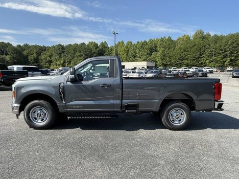 New 2026 Ford F250 XL w/ XL Driver Assist Package RWD image 4