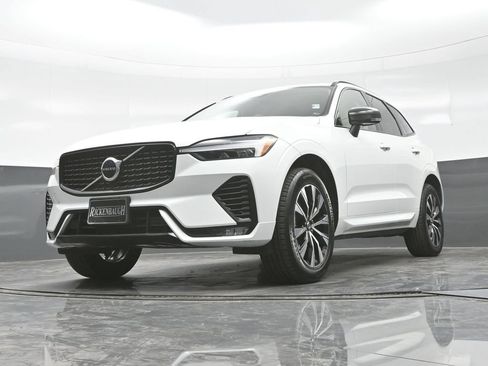 Used 2024 Volvo XC60 B5 Core w/ Protection Package Premier AWD/4WD image 21