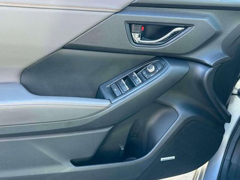 Used 2024 Subaru Crosstrek 2.5i Limited w/ Crosstrek Mirror Package image 16