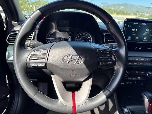 Used 2019 Hyundai Veloster 2.0 Premium FWD image 34