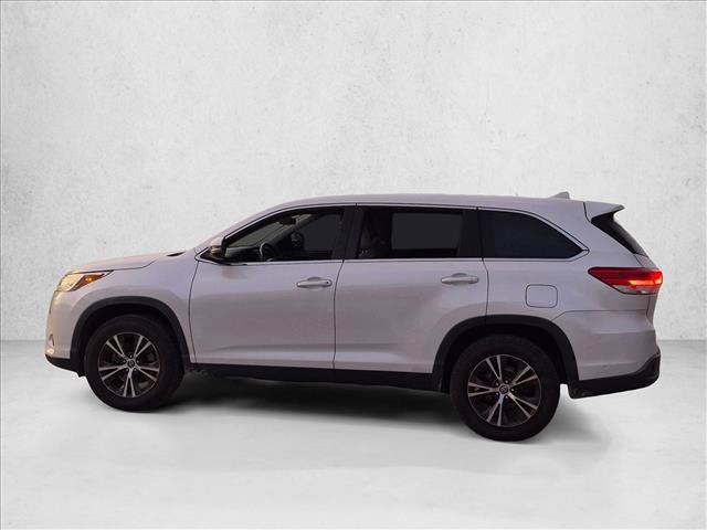 Used 2019 Toyota Highlander Plus FWD image 8