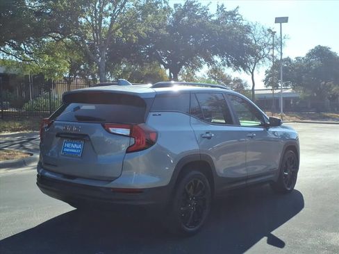 Used 2023 GMC Terrain SLE w/ Elevation Edition FWD image 6