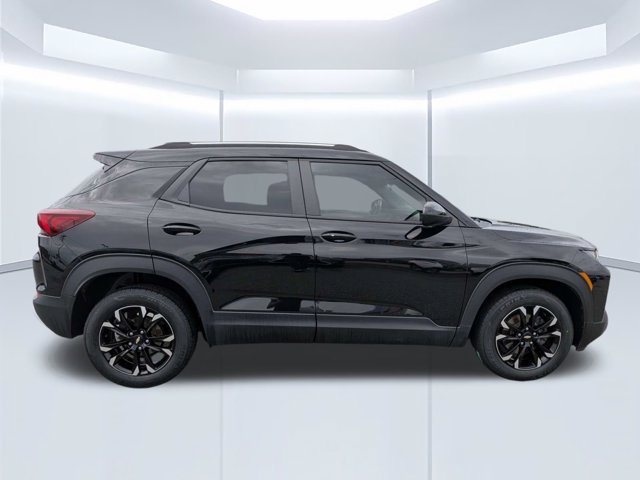Used 2023 Chevrolet TrailBlazer LT FWD image 3
