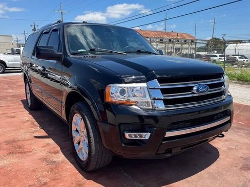 Used 2017 Ford Expedition EL Limited w/ Equipment Group 301A AWD/4WD image 3