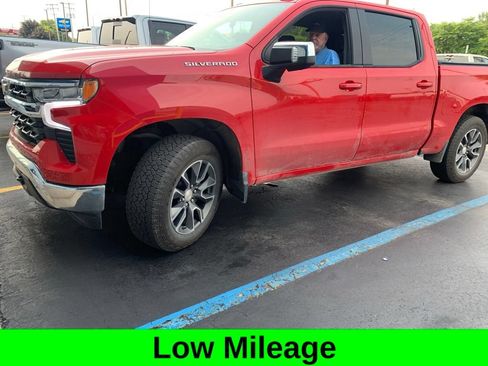 Used 2024 Chevrolet Silverado 1500 LT w/ Safety Package AWD/4WD image 1