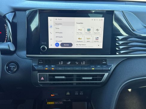 Used 2025 Toyota Camry LE image 21