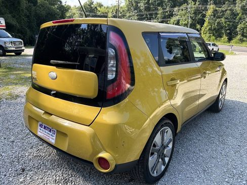 Used 2014 Kia Soul ! FWD image 5