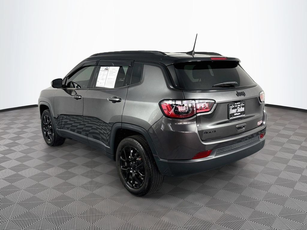 Used 2023 Jeep Compass Latitude w/ Convenience Group AWD/4WD image 5