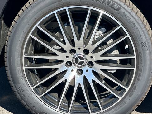 New 2026 Mercedes-Benz GLC 300 image 32