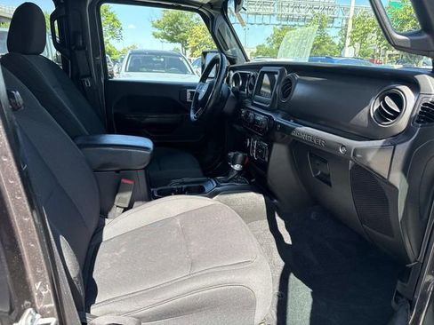 Used 2022 Jeep Wrangler Unlimited Sport AWD/4WD image 10
