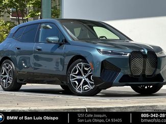 Used 2022 BMW iX xDrive50 w/ Premium Package AWD/4WD video 1