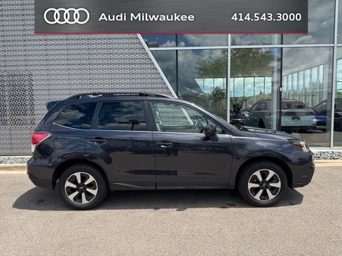 Used 2018 Subaru Forester 2.5i Limited AWD/4WD image 3