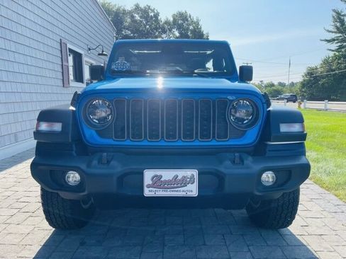 Used 2026 Jeep Wrangler Unlimited Sport AWD/4WD image 3