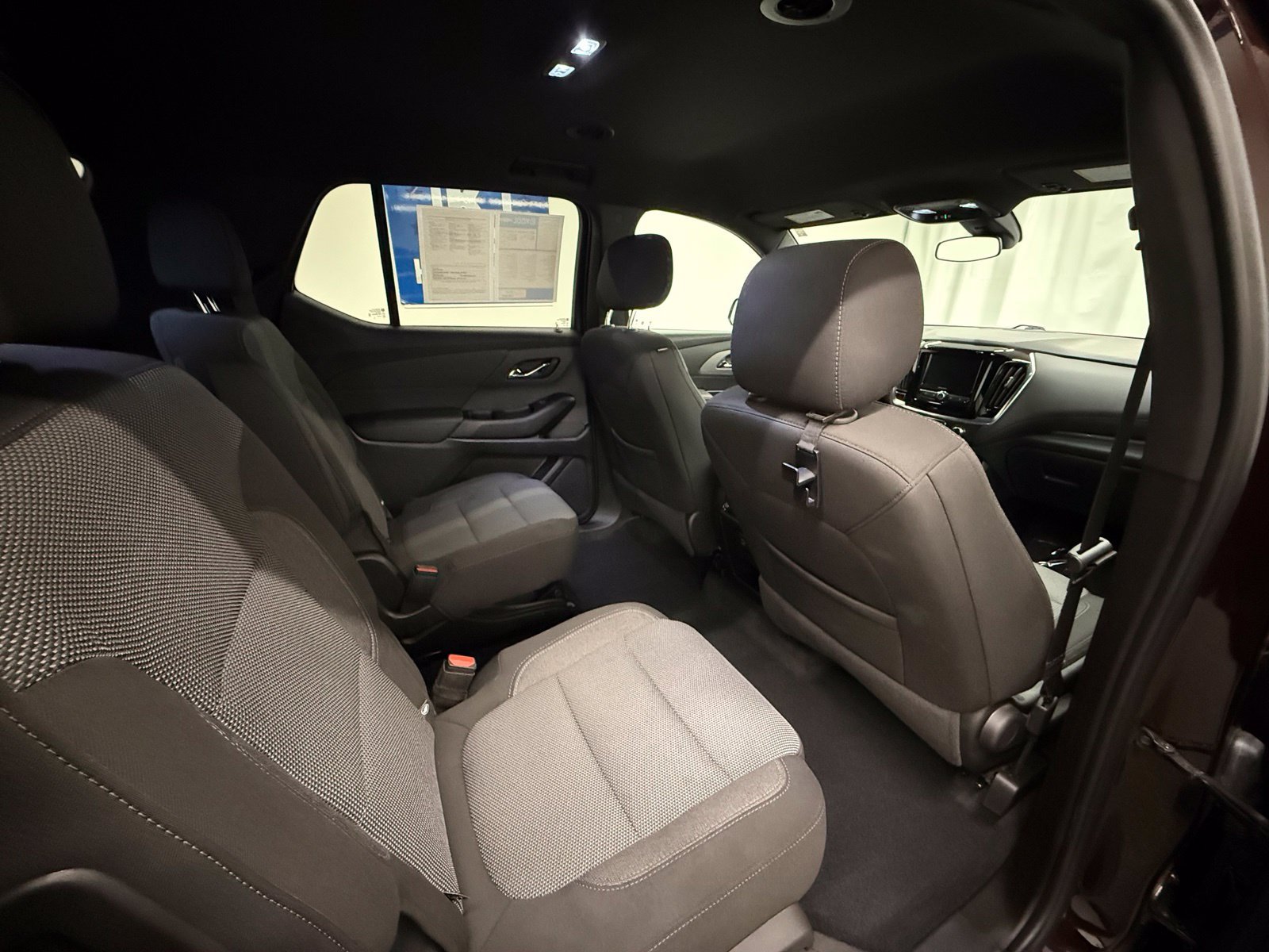 Used 2023 Chevrolet Traverse LT FWD image 6