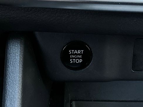 Used 2025 Nissan Rogue SV image 26