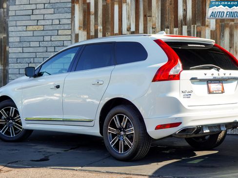 Used 2017 Volvo XC60 T5 Dynamic w/ Advanced Package image 4