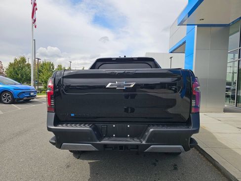 Used 2026 Chevrolet Silverado EV Trail Boss AWD/4WD image 6