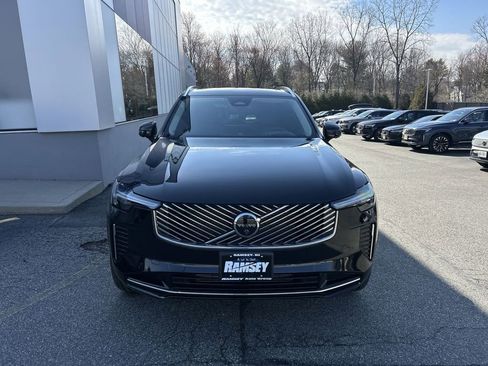 Certified 2025 Volvo XC90 T8 Ultra AWD/4WD image 3