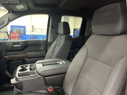 Used 2022 Chevrolet Silverado 1500 LT w/ Z71 Off-Road Package AWD/4WD image 13