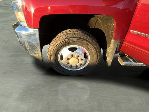 Used 2015 Chevrolet Silverado 3500 LT w/ LT Convenience Package image 10