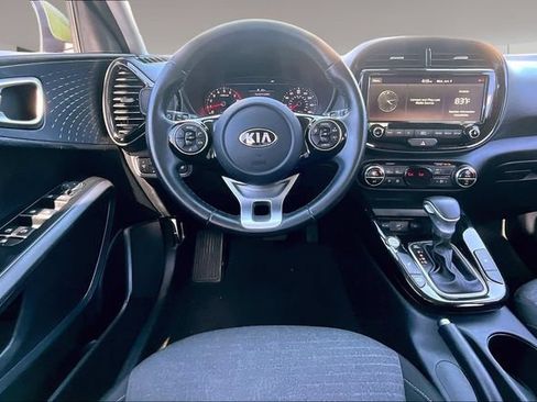 Used 2021 Kia Soul EX FWD image 8