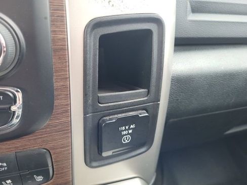 Used 2014 RAM 2500 Laramie w/ Protection Group image 28