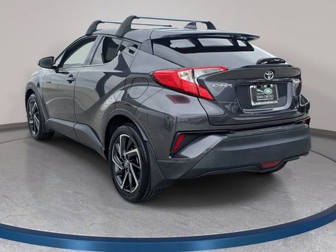 Used 2022 Toyota C-HR Limited FWD image 8