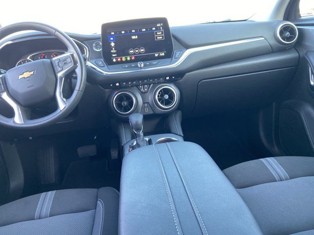 Used 2025 Chevrolet Blazer LT FWD image 17